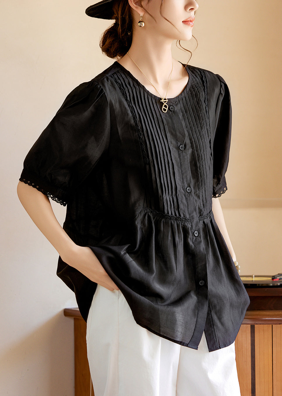 Black O-Neck Ruffled Wrinkled Silk Tops Short Sleeve