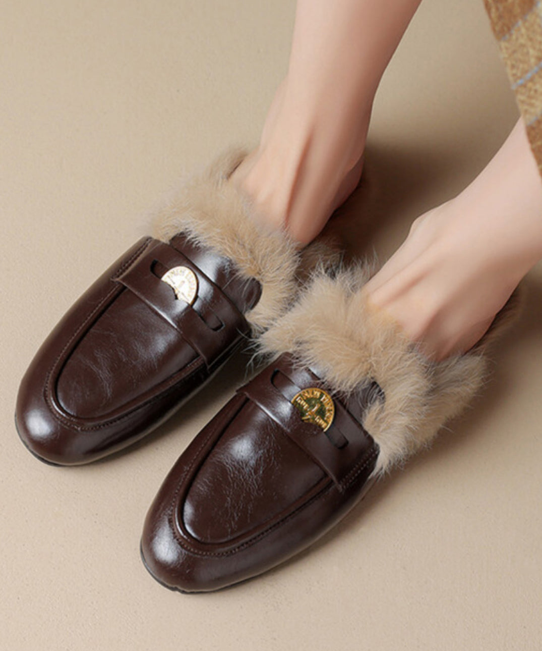 Brown Cowhide Leather Fuzzy Wool Lined Splicing Loafers Slippers