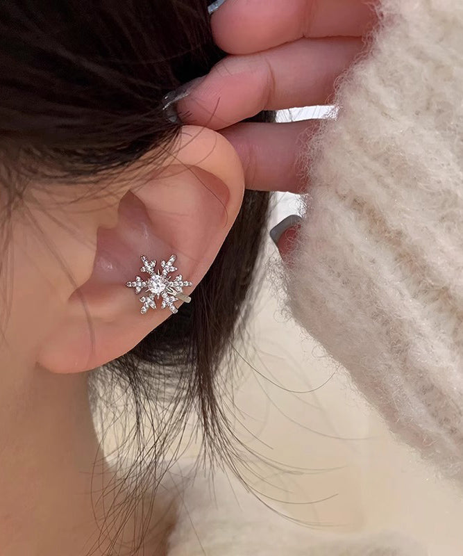 Chic Silk Copper Platinum Plating Zircon Snowflake Stud Earrings