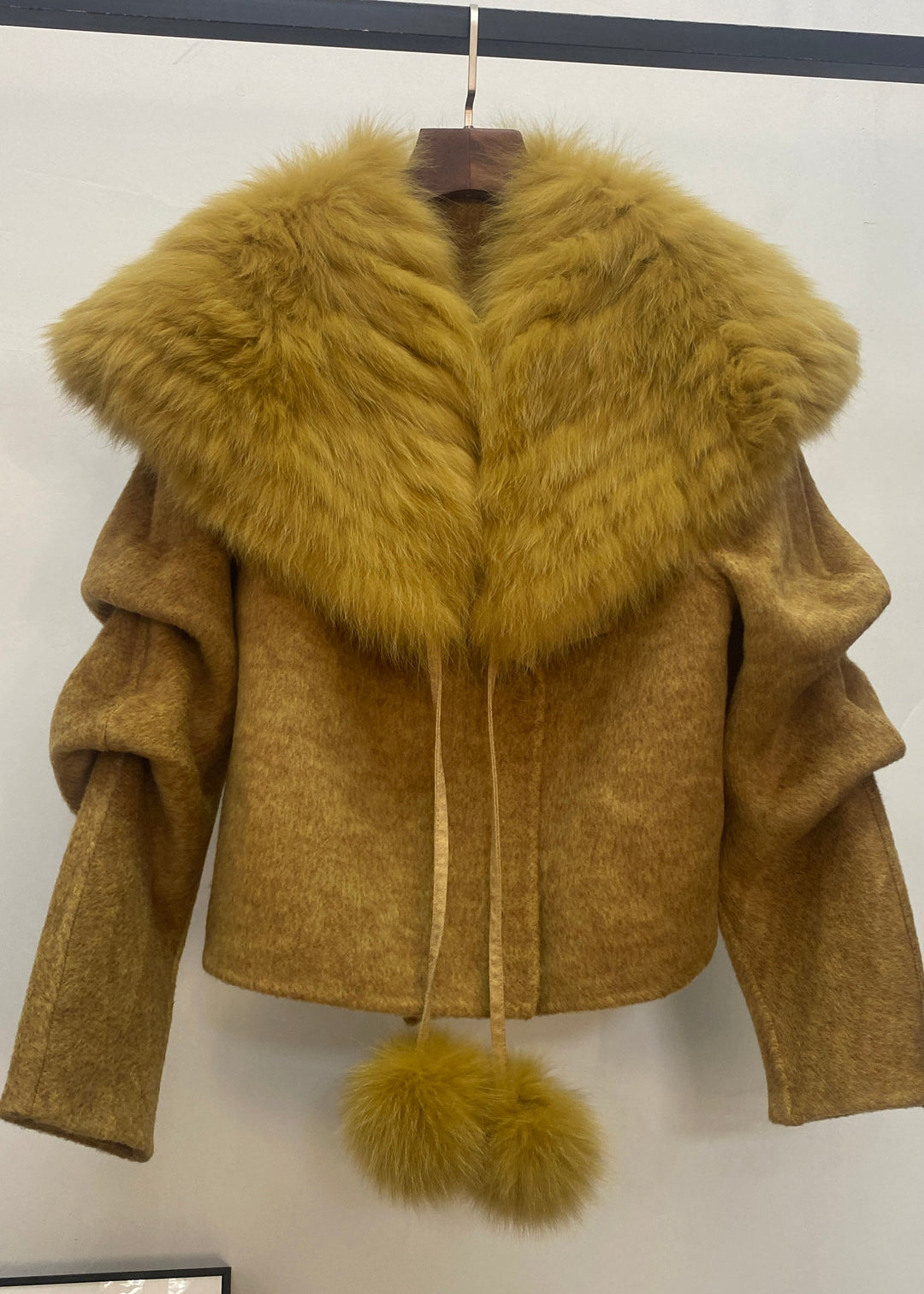 Fashion Caramel Coats And Fox Collar Cape Woolen Two Pieces Set Spring