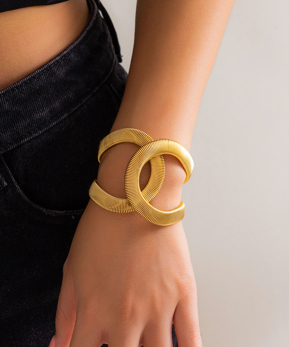 Loose Silk Metal Striped Snap Hook Bangle