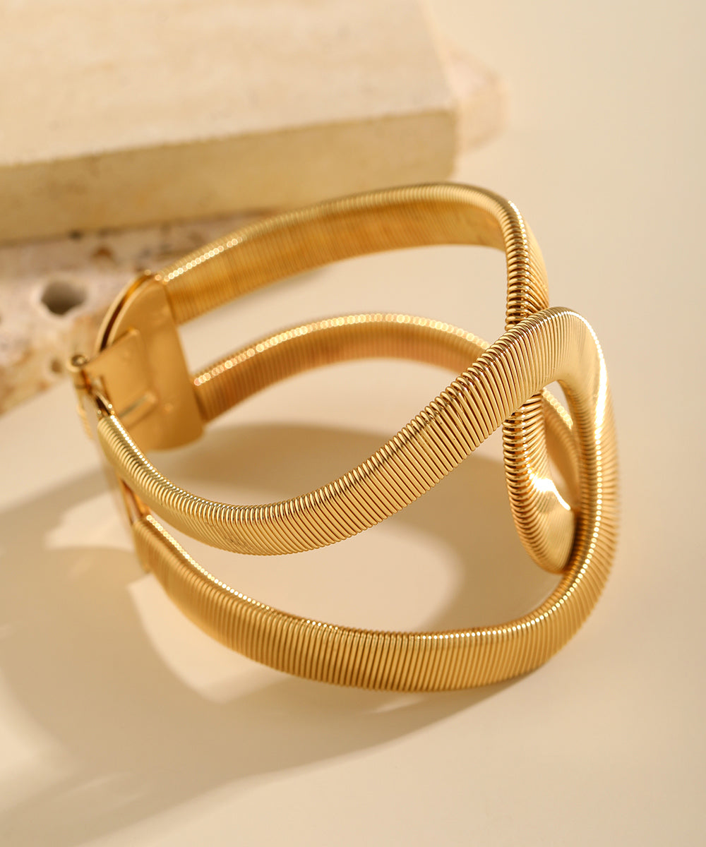 Loose Silk Metal Striped Snap Hook Bangle