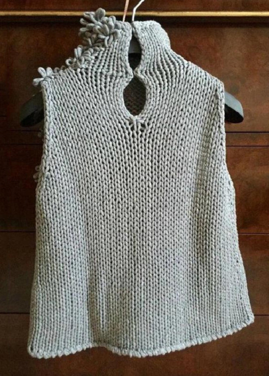 Style Grey Hign Neck Floral Knit Vest Sleeveless