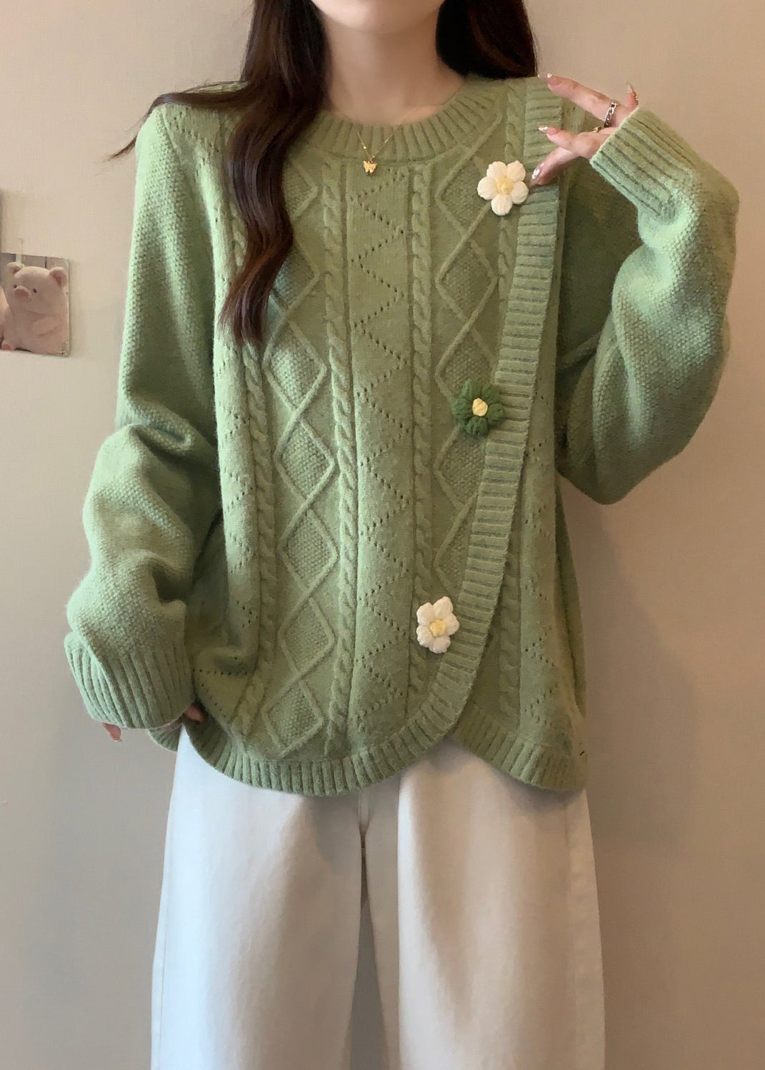 Stylish Green O Neck Asymmetrical Floral Knit Sweaters Winter