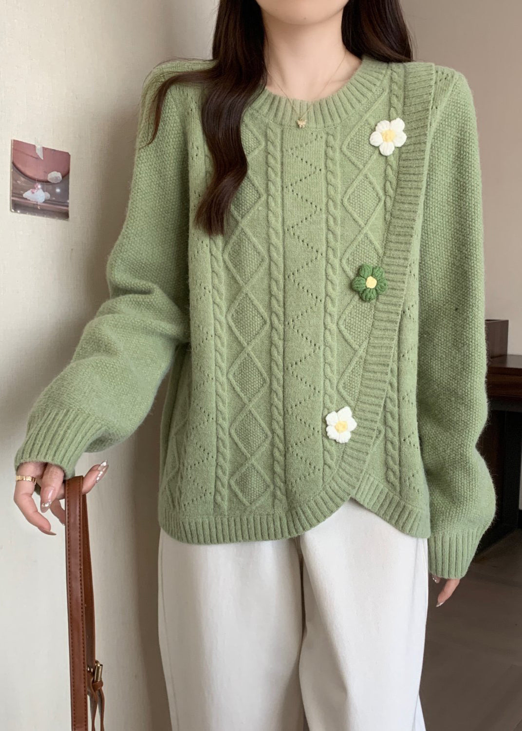 Stylish Green O Neck Asymmetrical Floral Knit Sweaters Winter