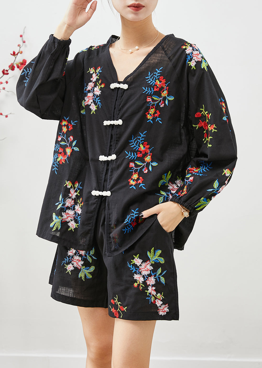 Elegant Black Embroideried Chinese Button Cotton Women Sets 2 Pieces Fall